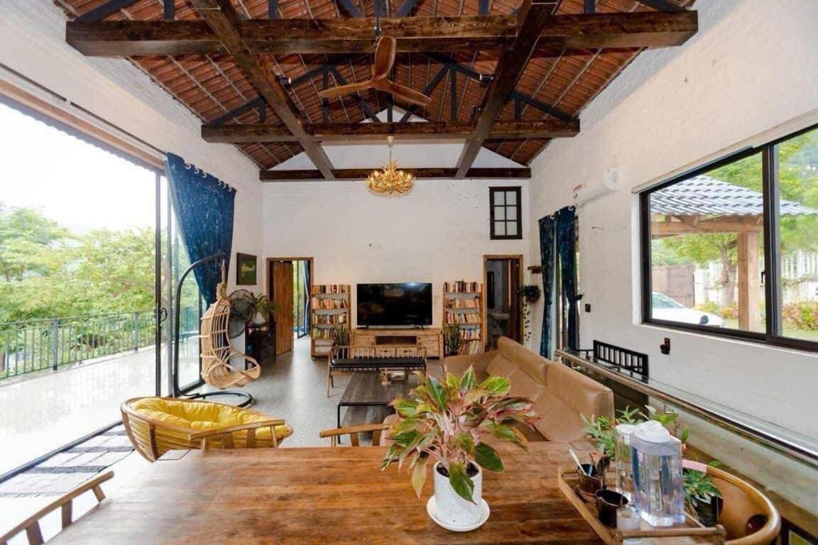 Lavita Villa Resort Hanoi Bagian luar foto
